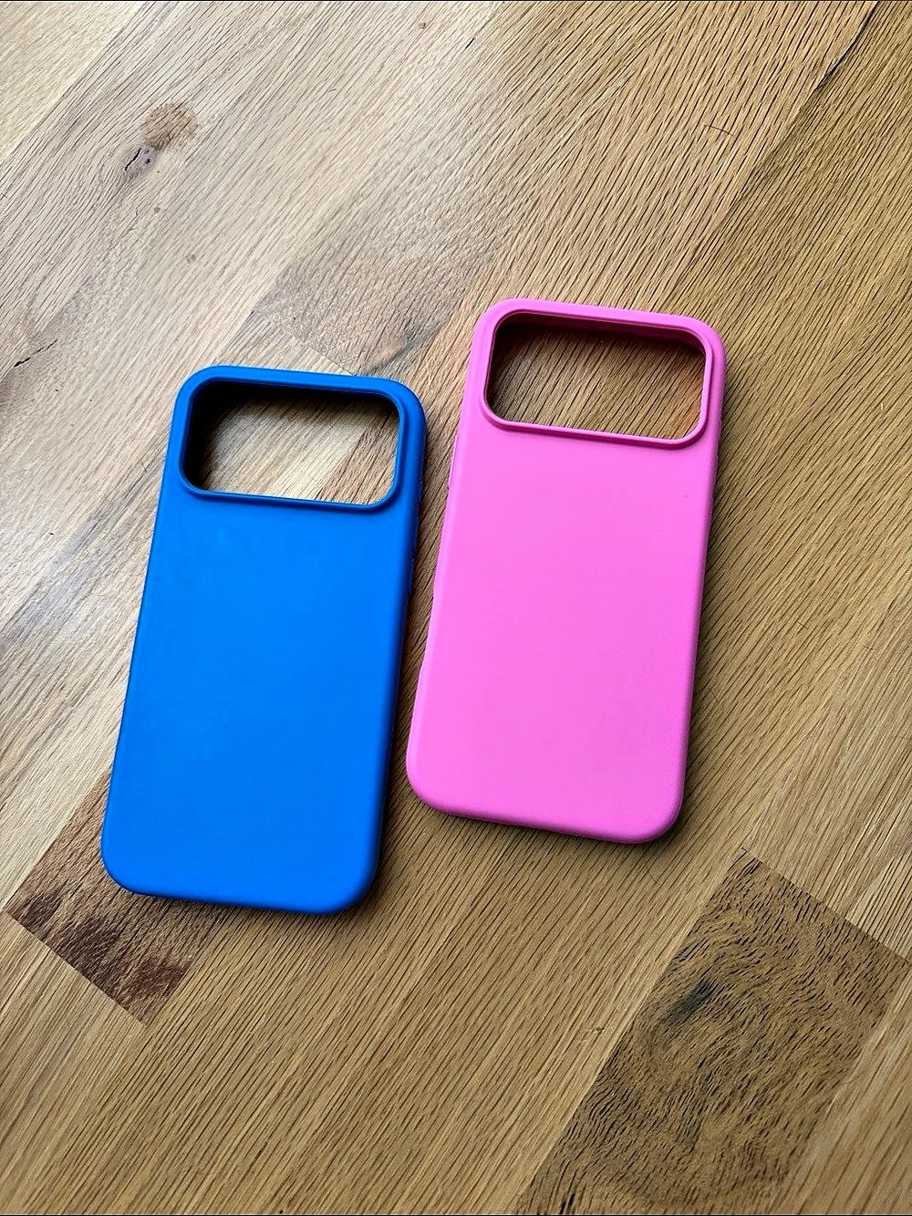 XO Poppy Blue & Pink iPhone 17 Pro Max Phone Case Set